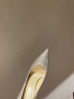 Embellished Pumps (حذاء بامب مرصّع) - Image 2