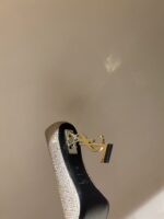 Embellished Pumps (حذاء بامب مرصّع) - Image 3