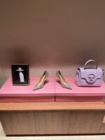 Embellished Pumps (حذاء بامب مرصّع) - Image 5