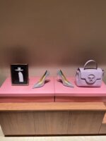 Embellished Pumps (حذاء بامب مرصّع) - Image 2