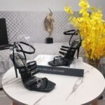 Rhinestone buckle sandals (بإبزيم مرصّع بحجر الراين صنادل) - Image 4