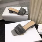 D Dway Heeled Slide (دي دواي بكعب صندل) - Image 2