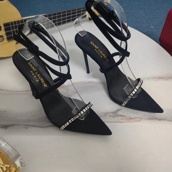 Georgia Embellished Pump (حذاء بامب جورجيا مرصّع)