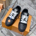 LV Trainer Sneaker (حذاء “لوي ترينر سنيكرز) - Image 6