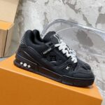 LV Trainer Sneaker (حذاء “لوي ترينر سنيكرز) - Image 7