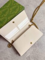 Interlocking  Bow Chain Wallet (محفظة بسلسلة بقوس متداخل) - Image 2