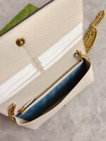 Interlocking  Bow Chain Wallet (محفظة بسلسلة بقوس متداخل) - Image 7