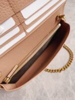 Interlocking  Bow Chain Wallet(محفظة بسلسلة بقوس متداخل) - Image 5