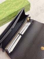 Interlocking Bow Wallet (محفظة بقوس متداخل من جلد الثعبان) - Image 4