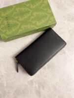 Interlocking Bow Wallet (محفظة بقوس متداخل من جلد الثعبان) - Image 5