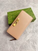 Interlocking Bow Wallet (محفظة بقوس متداخل من جلد الثعبان) - Image 3