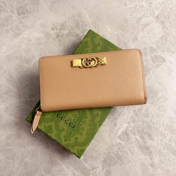 Interlocking Bow Wallet (محفظة بقوس متداخل من جلد الثعبان)