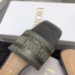 D Dway Heeled Slide (دي دواي بكعب صندل) - Image 6