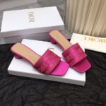D Dway Heeled Slide (دي دواي بكعب صندل)
