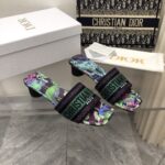 D Dway Heeled Slide (دي دواي بكعب صندل)