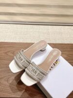 D Dway Heeled Slide ( دي دواي بكعب سليبر )