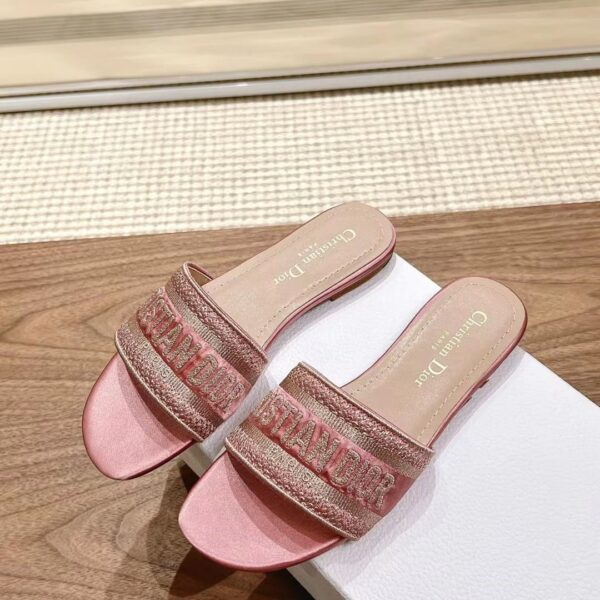 D Dway Heeled Slide ( دي دواي بكعب سليبر )