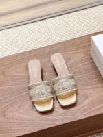 D Dway Heeled Slide ( دي دواي بكعب سليبر ) - Image 2