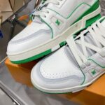 LV Trainer Sneaker (حذاء “لوي ترينر سنيكرز) - Image 6