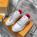 LV Trainer Sneaker (حذاء “لوي ترينر سنيكرز)