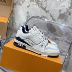 LV Trainer Sneaker (حذاء “لوي ترينر سنيكرز) - Image 2