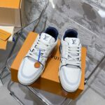 LV Trainer Sneaker (حذاء “لوي ترينر سنيكرز) - Image 5