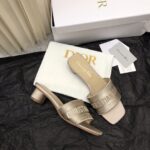 D Dway Heeled Slide (دي دواي بكعب صندل) - Image 2