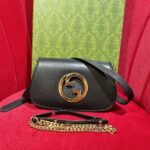 Blondie Shoulder Bag (حقيبة كتف  بلوندي)