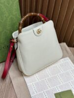 Diana Bamboo Shoulder Bag (حقيبة "ديانا" بمقبض الخيزران) - Image 4