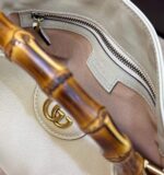 Diana Bamboo Shoulder Bag (حقيبة "ديانا" بمقبض الخيزران) - Image 9