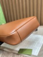 Diana Bamboo Shoulder Bag (حقيبة "ديانا" بمقبض الخيزران) - Image 8