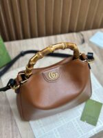 Diana Bamboo Shoulder Bag (حقيبة "ديانا" بمقبض الخيزران) - Image 9