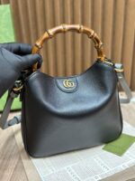 Diana Bamboo Shoulder Bag (حقيبة "ديانا" بمقبض الخيزران) - Image 8