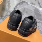 LV Trainer Sneaker (حذاء “لوي ترينر سنيكرز) - Image 3