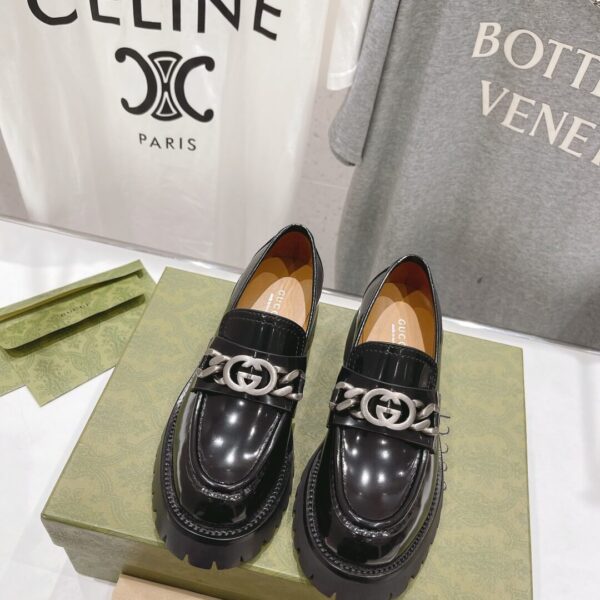 G-chain Loafers (جی حذاء لوفرز )