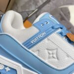 LV Trainer Sneaker (حذاء “لوي ترينر سنيكرز) - Image 3