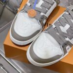 LV Trainer Sneaker (حذاء “لوي ترينر سنيكرز) - Image 7