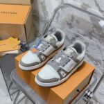 LV Trainer Sneaker (حذاء “لوي ترينر سنيكرز)