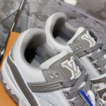 LV Trainer Sneaker (حذاء “لوي ترينر سنيكرز) - Image 8