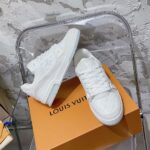 LV Trainer Sneaker (حذاء “لوي ترينر سنيكرز) - Image 7