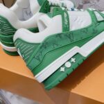 LV Trainer Sneaker (حذاء “لوي ترينر سنيكرز) - Image 4