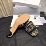 D Dway Heeled Slide (دي دواي بكعب صندل) - Image 2