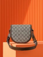 Horsebit Half-circle Saddle Bag (حقيبة سرج نصف دائرية هورسبيت) - Image 9