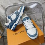LV Trainer Sneaker (حذاء “لوي ترينر سنيكرز) - Image 3