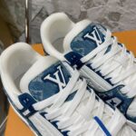 LV Trainer Sneaker (حذاء “لوي ترينر سنيكرز) - Image 5
