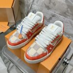LV Trainer Sneaker (حذاء “لوي ترينر سنيكرز)