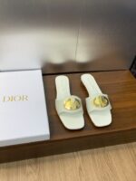 D Heeled Slide (دي صندل بكعب )