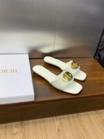 D Heeled Slide (دي صندل بكعب ) - Image 9