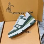 LV Trainer Sneaker (حذاء “لوي ترينر سنيكرز) - Image 2