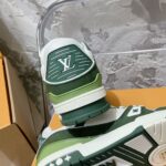 LV Trainer Sneaker (حذاء “لوي ترينر سنيكرز) - Image 6